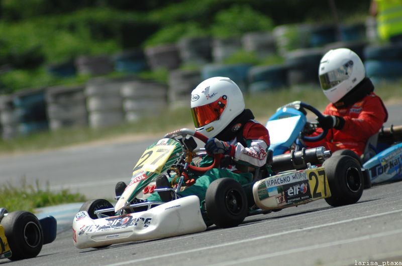 karting sport photo by Larysa Malaterre 