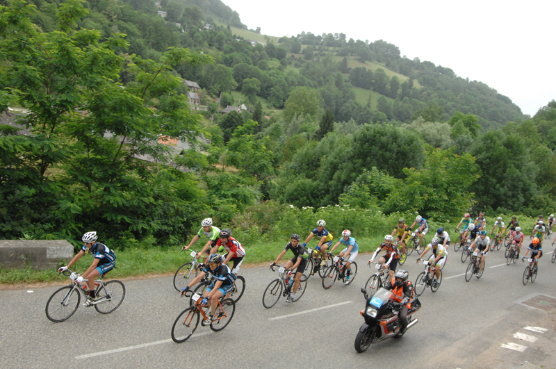 velos en montagne photos by Larysa Malaterre