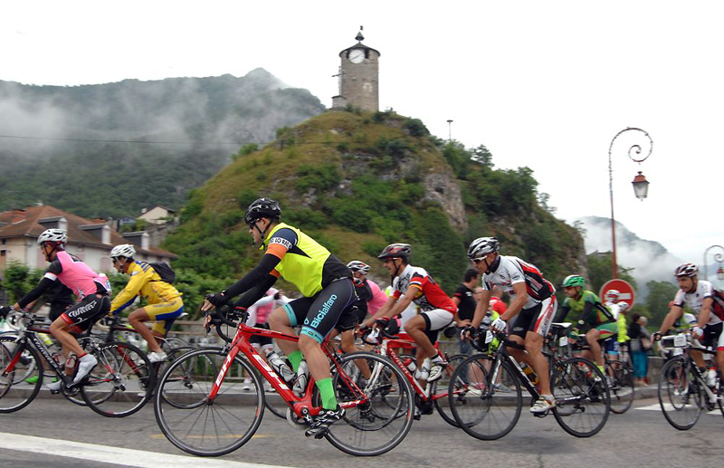 Ariegoise cours de velos photos by Larysa Malaterre